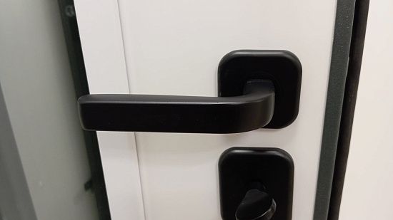 Входная дверь  